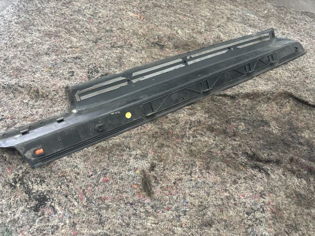 bontott AUDI TT Jobb első Küszöb Díszléc