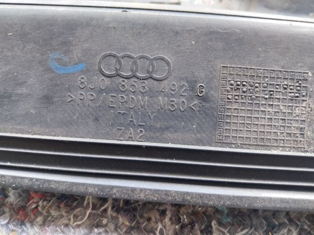 bontott AUDI TT Jobb első Küszöb Díszléc