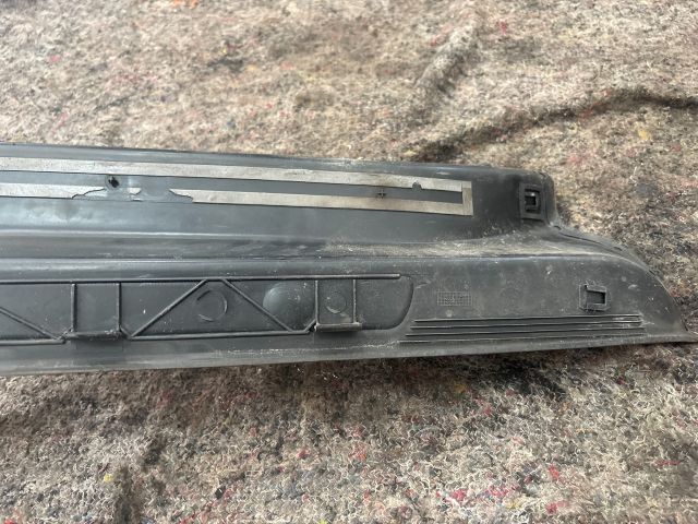 bontott AUDI TT Jobb első Küszöb Díszléc