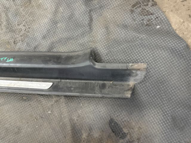 bontott AUDI TT Jobb első Küszöb Díszléc