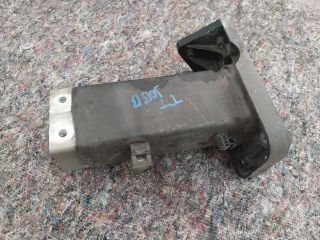 bontott AUDI TT Jobb első Lökhárító Merevítő Tartó (Fém)