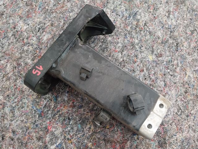 bontott AUDI TT Jobb első Lökhárító Merevítő Tartó (Fém)