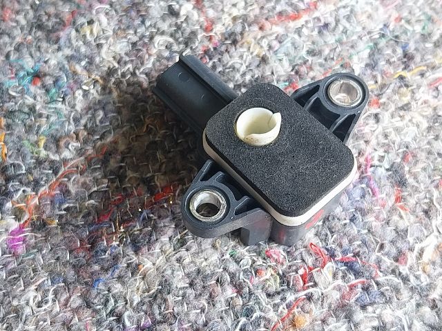 bontott AUDI TT Jobb első Oldal Ütközés Érzékelő