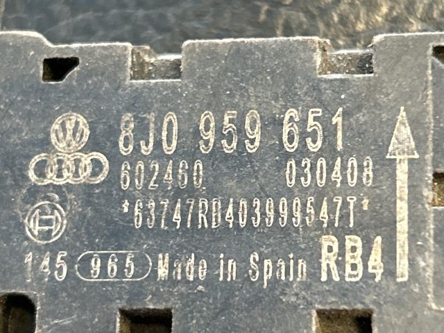 bontott AUDI TT Jobb első Oldal Ütközés Érzékelő