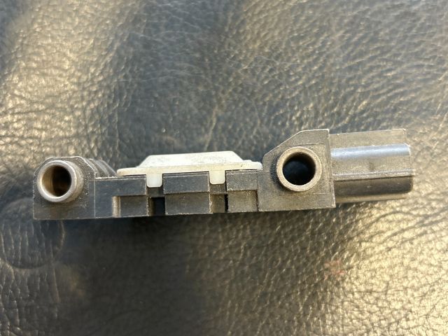 bontott AUDI TT Jobb első Oldal Ütközés Érzékelő