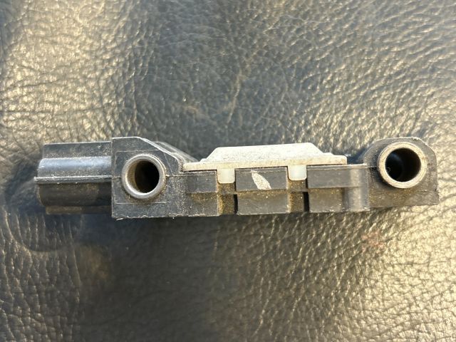 bontott AUDI TT Jobb első Oldal Ütközés Érzékelő