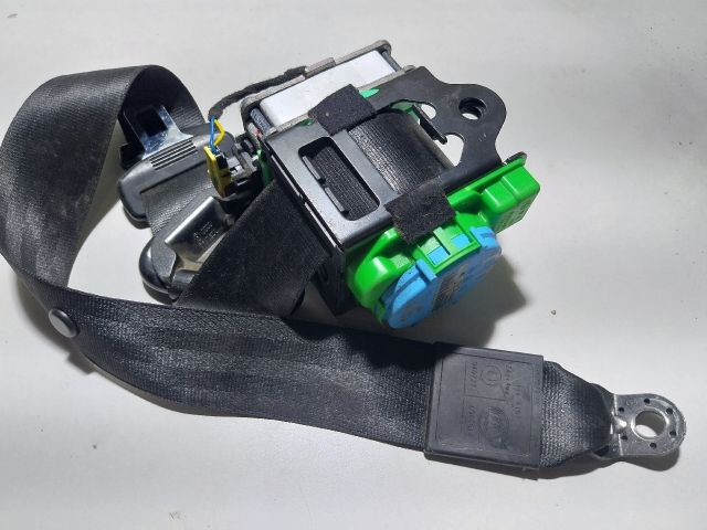 bontott AUDI TT Jobb első Övfeszítő