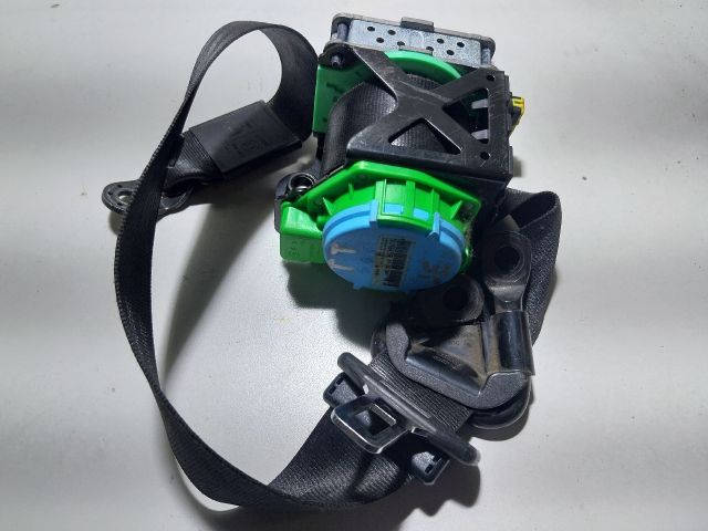 bontott AUDI TT Jobb első Övfeszítő