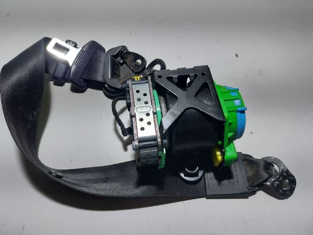 bontott AUDI TT Jobb első Övfeszítő