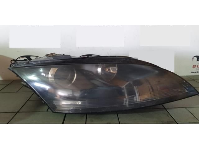 bontott AUDI TT Jobb Fényszóró