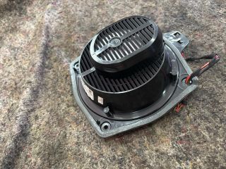 bontott AUDI TT Jobb hátsó Hangszóró