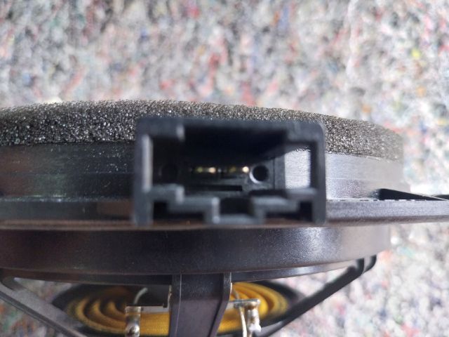 bontott AUDI TT Jobb hátsó Hangszóró