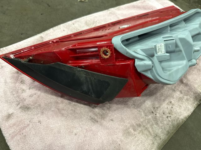 bontott AUDI TT Jobb Hátsó Lámpa