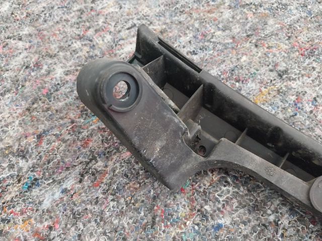 bontott AUDI TT Jobb hátsó Lökhárító Tartó (Műanyag)