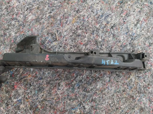 bontott AUDI TT Jobb hátsó Lökhárító Tartó (Műanyag)