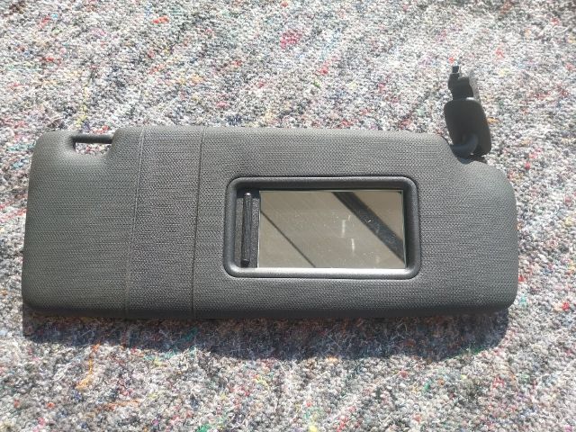 bontott AUDI TT Jobb Napellenző