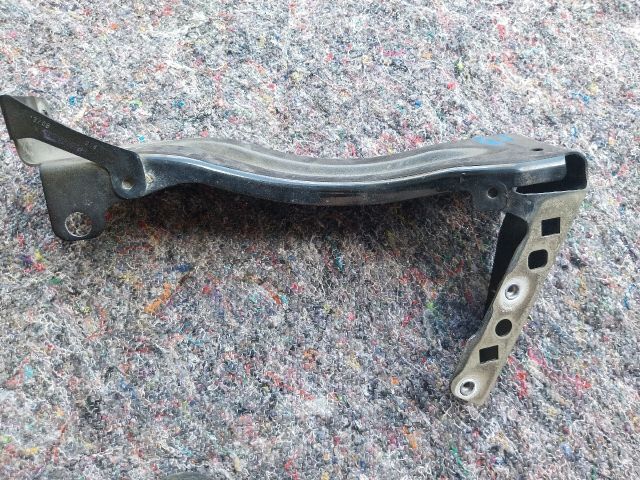 bontott AUDI TT Jobb Sárvédő Oldaltartó