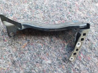 bontott AUDI TT Jobb Sárvédő Oldaltartó