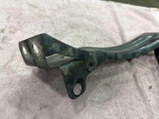 bontott AUDI TT Jobb Sárvédő Oldaltartó