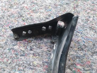 bontott AUDI TT Jobb Sárvédő Oldaltartó