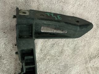 bontott AUDI TT Jobb Sárvédő Oldaltartó