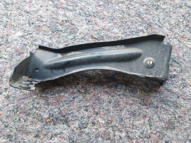 bontott AUDI TT Jobb Sárvédő Oldaltartó