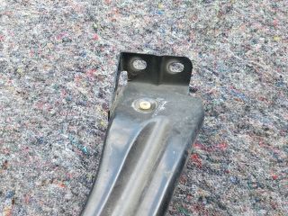 bontott AUDI TT Jobb Sárvédő Oldaltartó