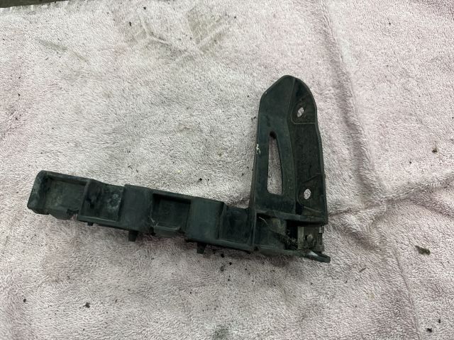 bontott AUDI TT Jobb Sárvédő Oldaltartó