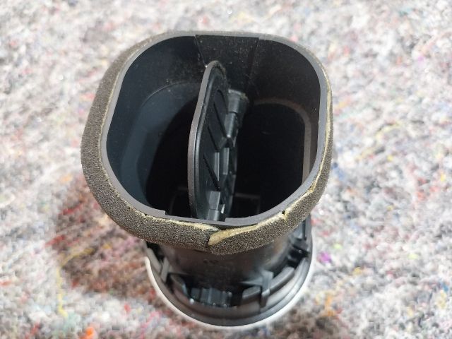 bontott AUDI TT Jobb Szellőző