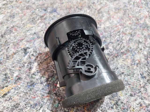 bontott AUDI TT Jobb Szellőző