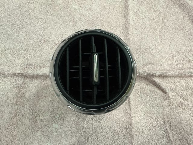 bontott AUDI TT Jobb Szellőző