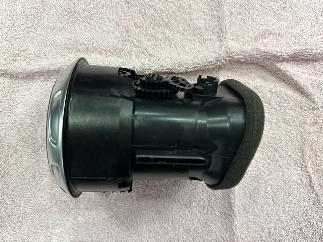 bontott AUDI TT Jobb Szellőző