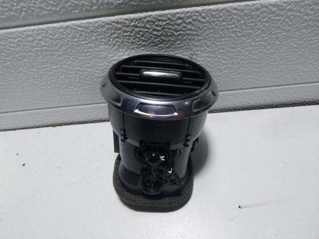 bontott AUDI TT Jobb Szellőző