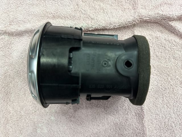 bontott AUDI TT Jobb Szellőző