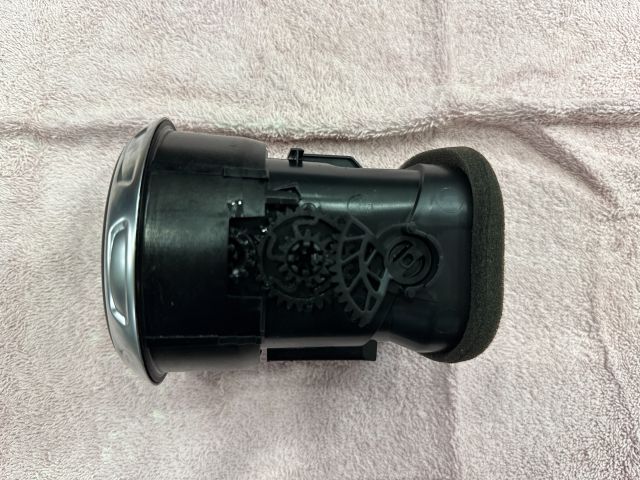 bontott AUDI TT Jobb Szellőző