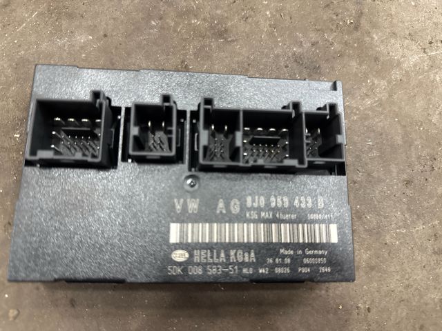 bontott AUDI TT Komfort Elektronika