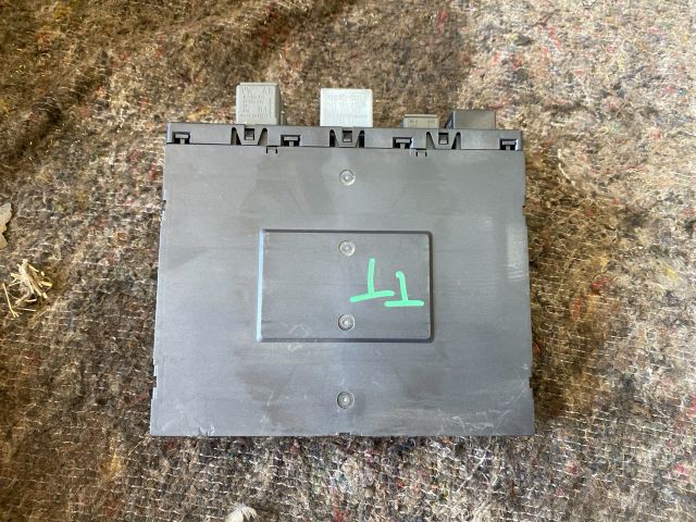 bontott AUDI TT Komfort Elektronika
