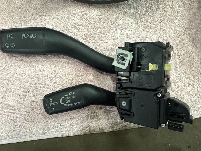 bontott AUDI TT Komplett Kormánykapcsoló (Bajuszkapcsoló)