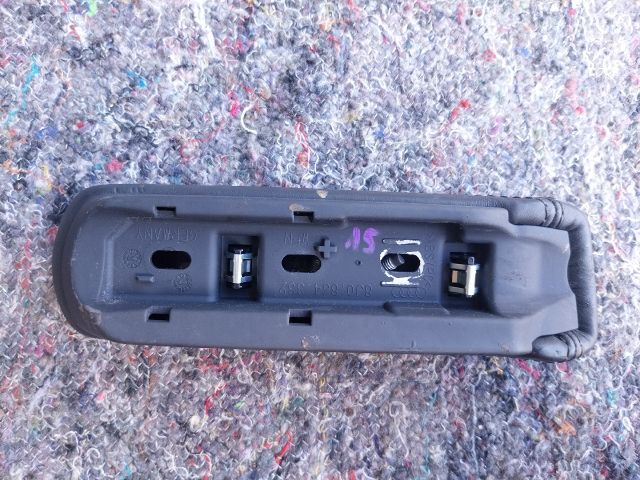 bontott AUDI TT Könyöklő