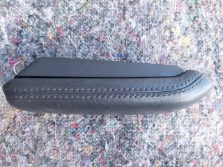 bontott AUDI TT Könyöklő