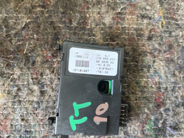 bontott AUDI TT Kormányszög Jeladó