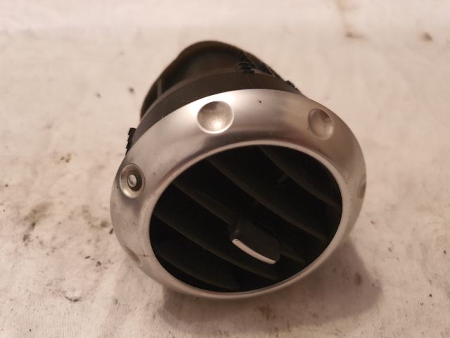 bontott AUDI TT Középső Szellőző