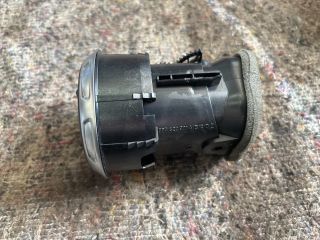 bontott AUDI TT Középső Szellőző