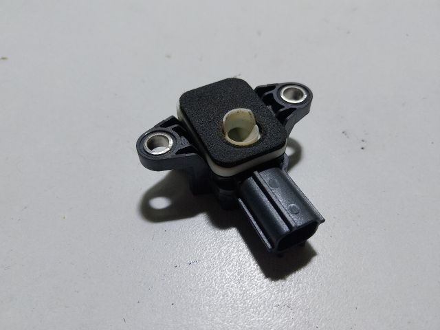 bontott AUDI TT Központi Ütközés Érzékelő