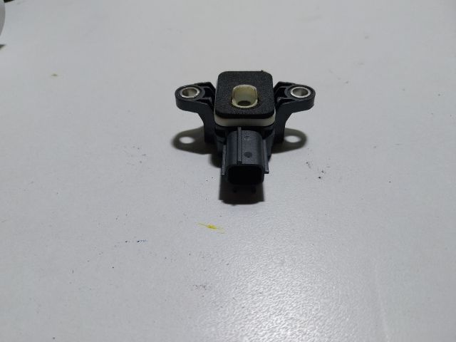 bontott AUDI TT Központi Ütközés Érzékelő