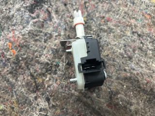 bontott AUDI TT Központizár Motor Tankajtó