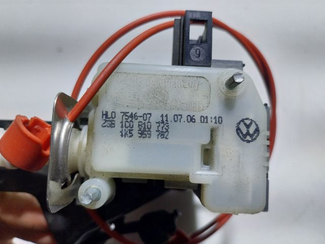 bontott AUDI TT Központizár Motor Tankajtó