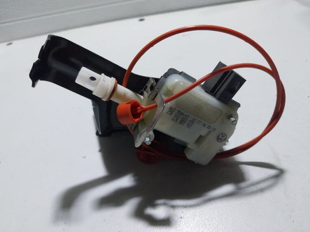 bontott AUDI TT Központizár Motor Tankajtó