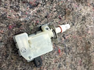 bontott AUDI TT Központizár Motor Tankajtó