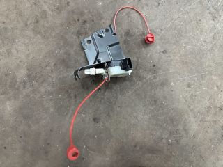 bontott AUDI TT Központizár Motor Tankajtó